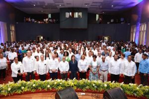 Vicepresidenta Raquel Peña comparte visión sobre liderazgo femenino y juventud en el Instituto Politécnico Loyola